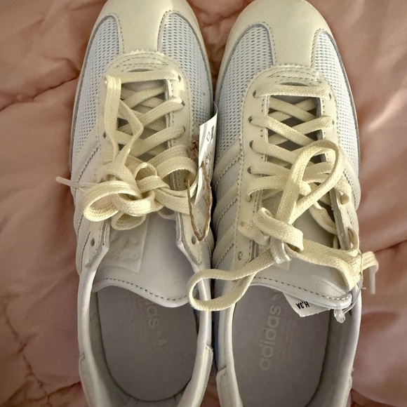 Adidas Women's Off-White and Light Gray Sneakers - Picture 5 of 7
